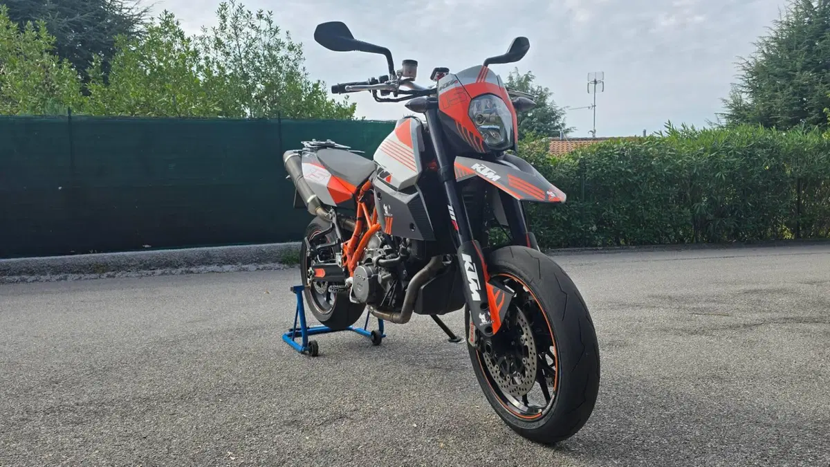 KTM 990 Supermoto R (2009 - 11) (6)