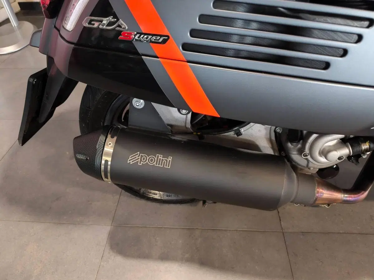 Vespa GTS 300 Super Sport (2023 - 24) (2)