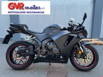 Honda CBR 600 RR (2024 - 26) usata