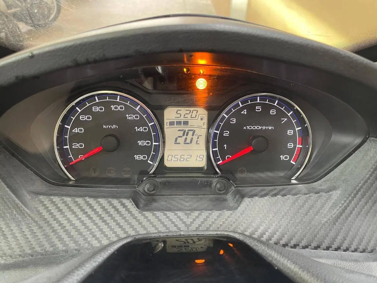 Suzuki Burgman AN 400 (2017 - 20) (4)