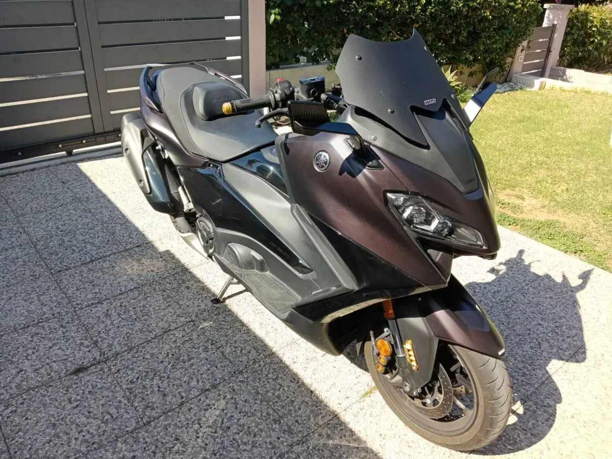 Yamaha T-Max 560 Tech Max (2022 - 24)