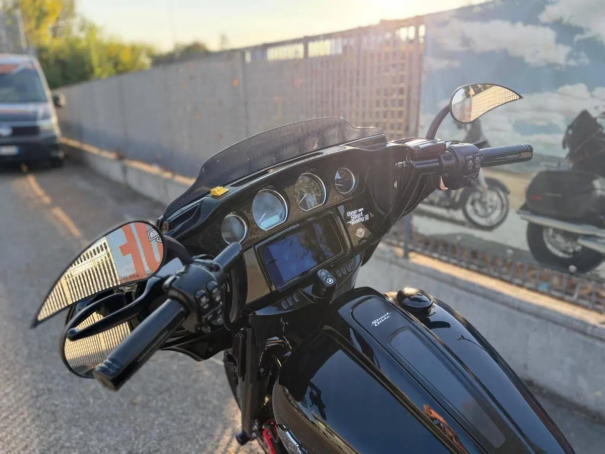 Harley-Davidson Street Glide Special (2021 - 23) (4)