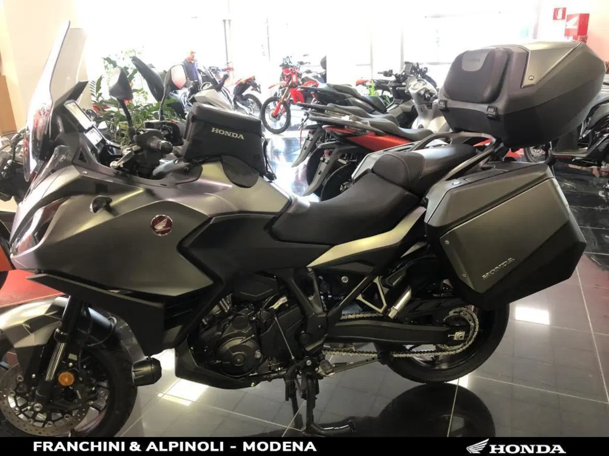 Honda NT 1100 Travel (2022 - 24) (10)