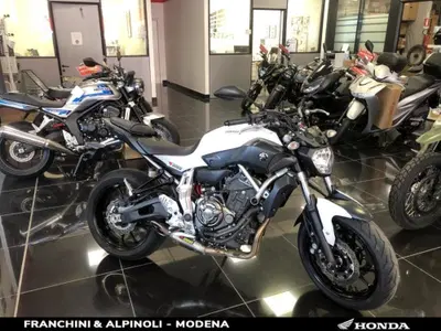 Yamaha MT-07 (2014 - 16) usata