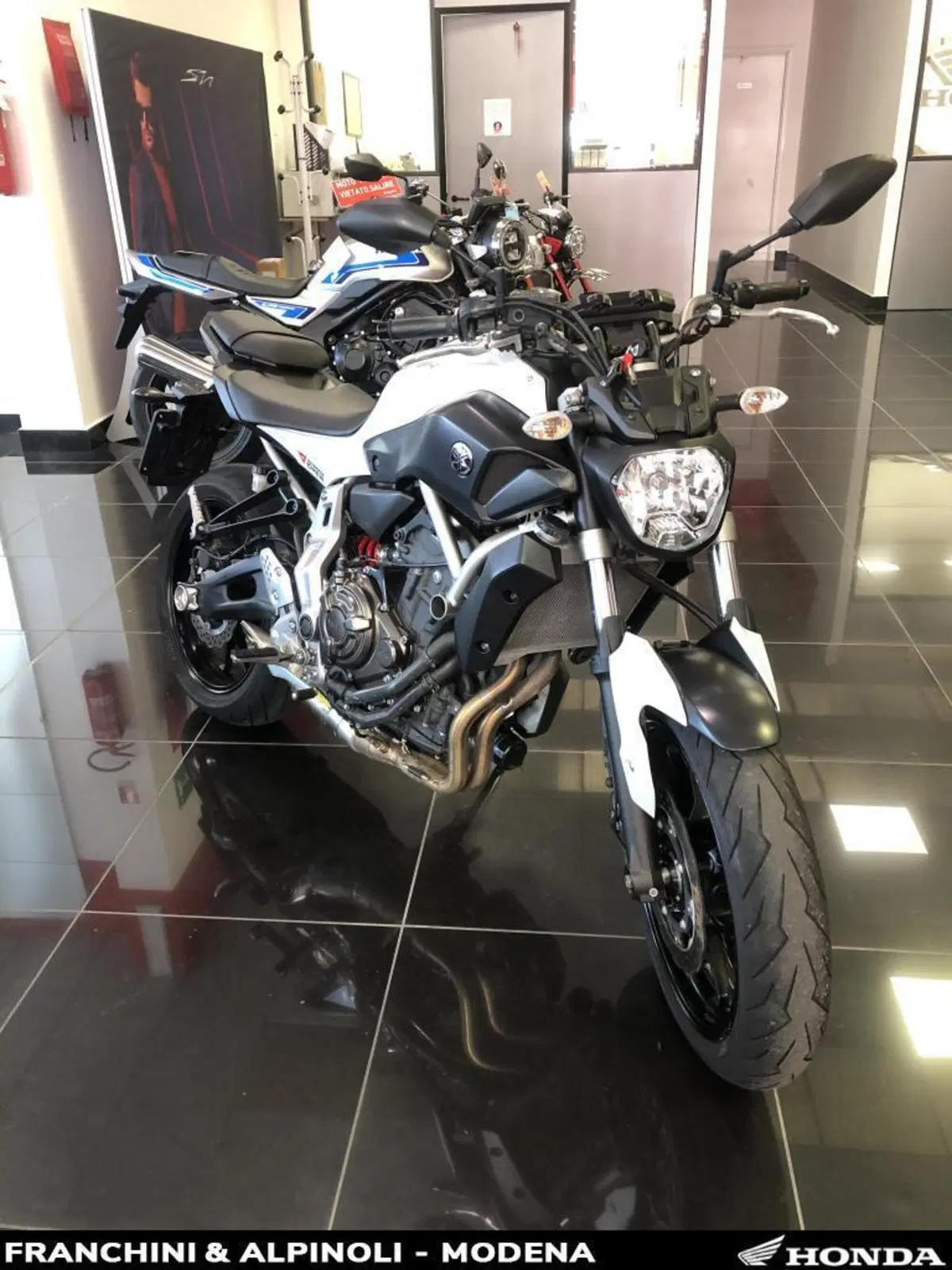Yamaha MT-07 (2014 - 16) (8)