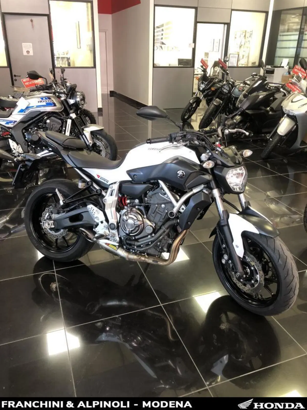 Yamaha MT-07 (2014 - 16) (9)