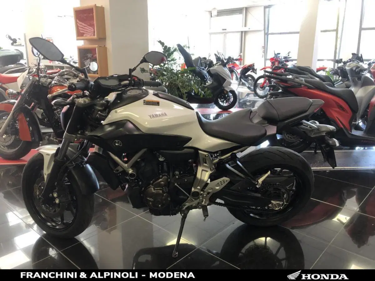 Yamaha MT-07 (2014 - 16) (12)