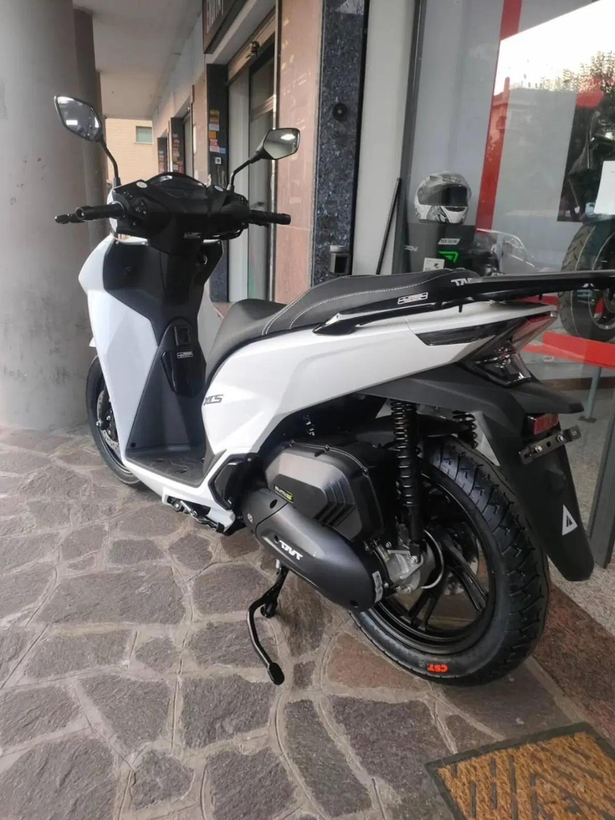 TNT XCS 125 (2026) (3)