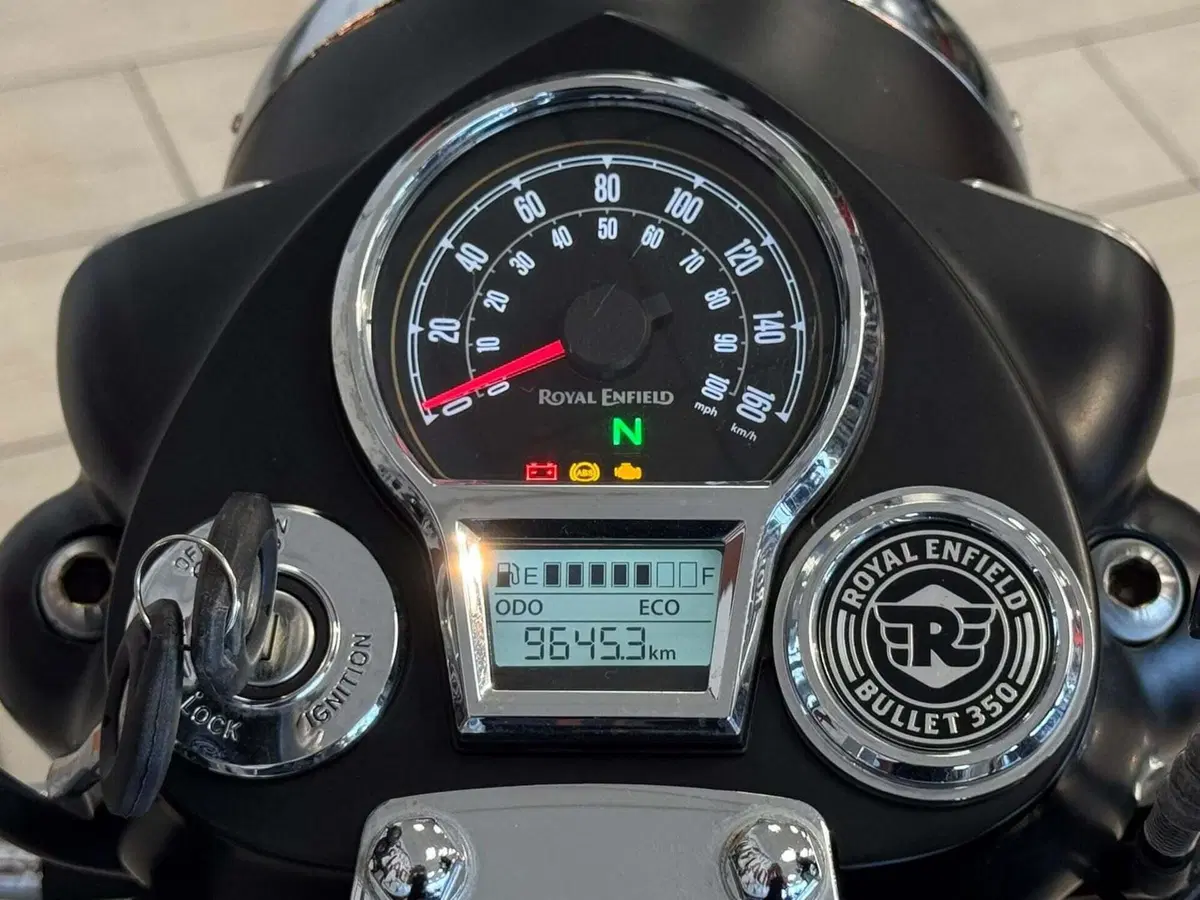 Royal Enfield Bullet 350 (2024 - 26) (5)