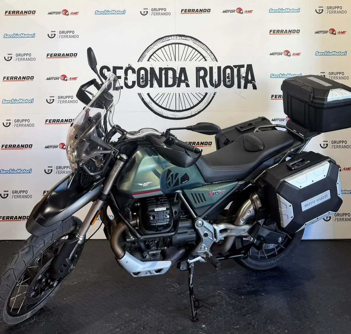 Moto Guzzi V85 TT (2021 - 23) (3)