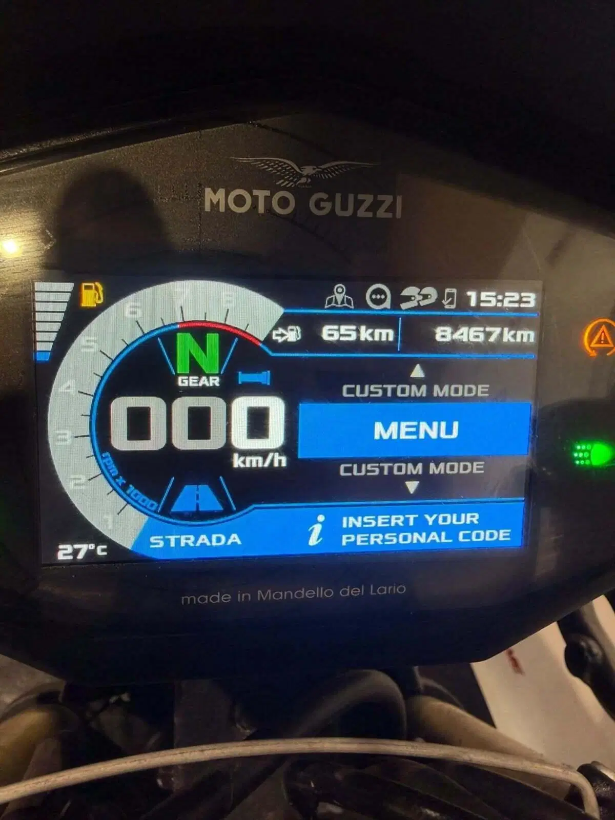 Moto Guzzi V85 TT (2021 - 23) (5)