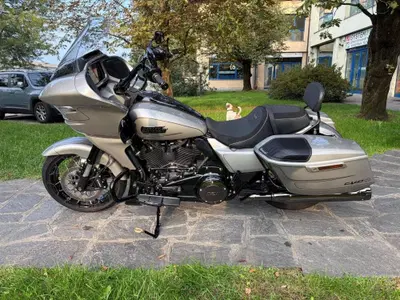 Harley-Davidson CVO Road Glide (2023) usata