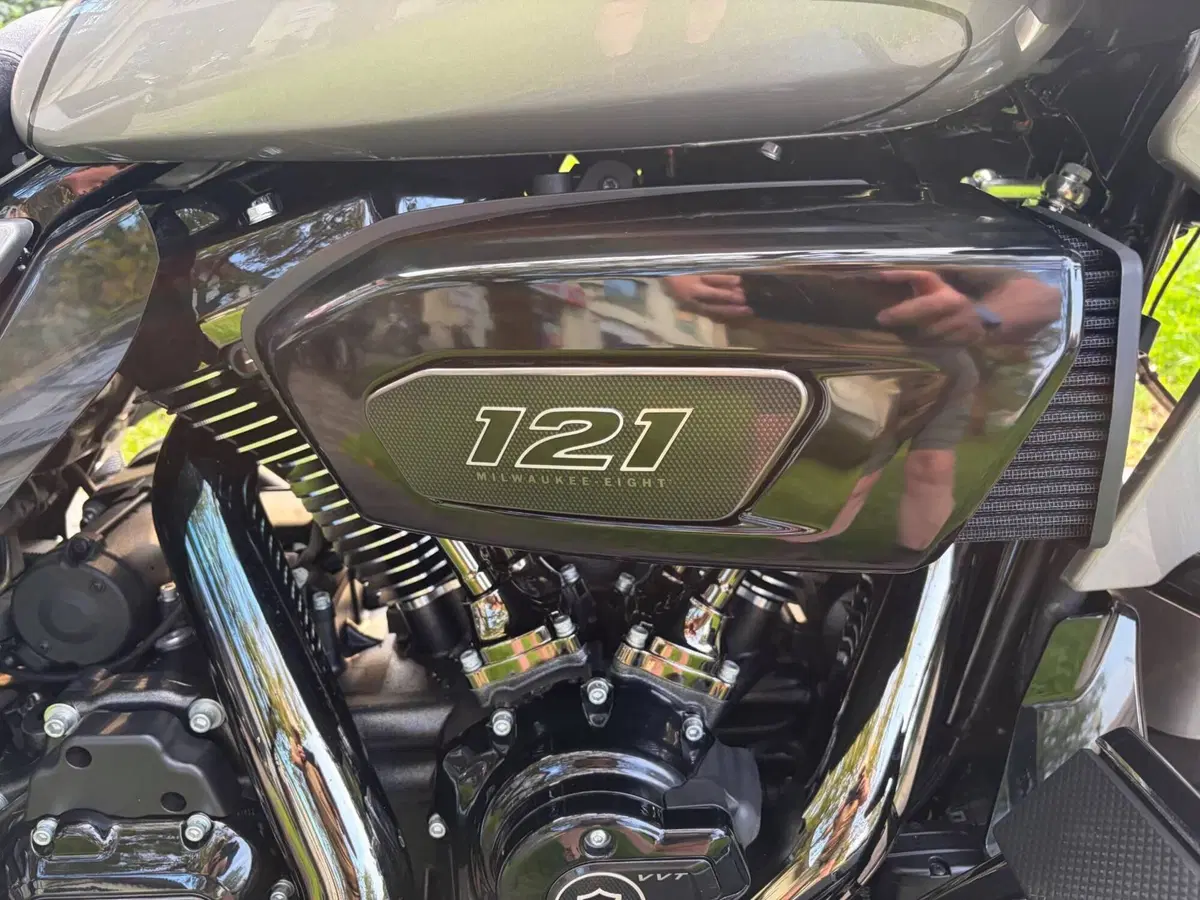 Harley-Davidson CVO Road Glide (2023) (6)