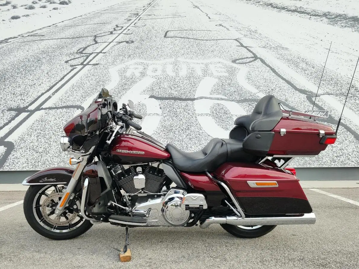 Harley-Davidson 1690 Electra Glide Ultra Limited (2014 - 15) - FLHTK (2)