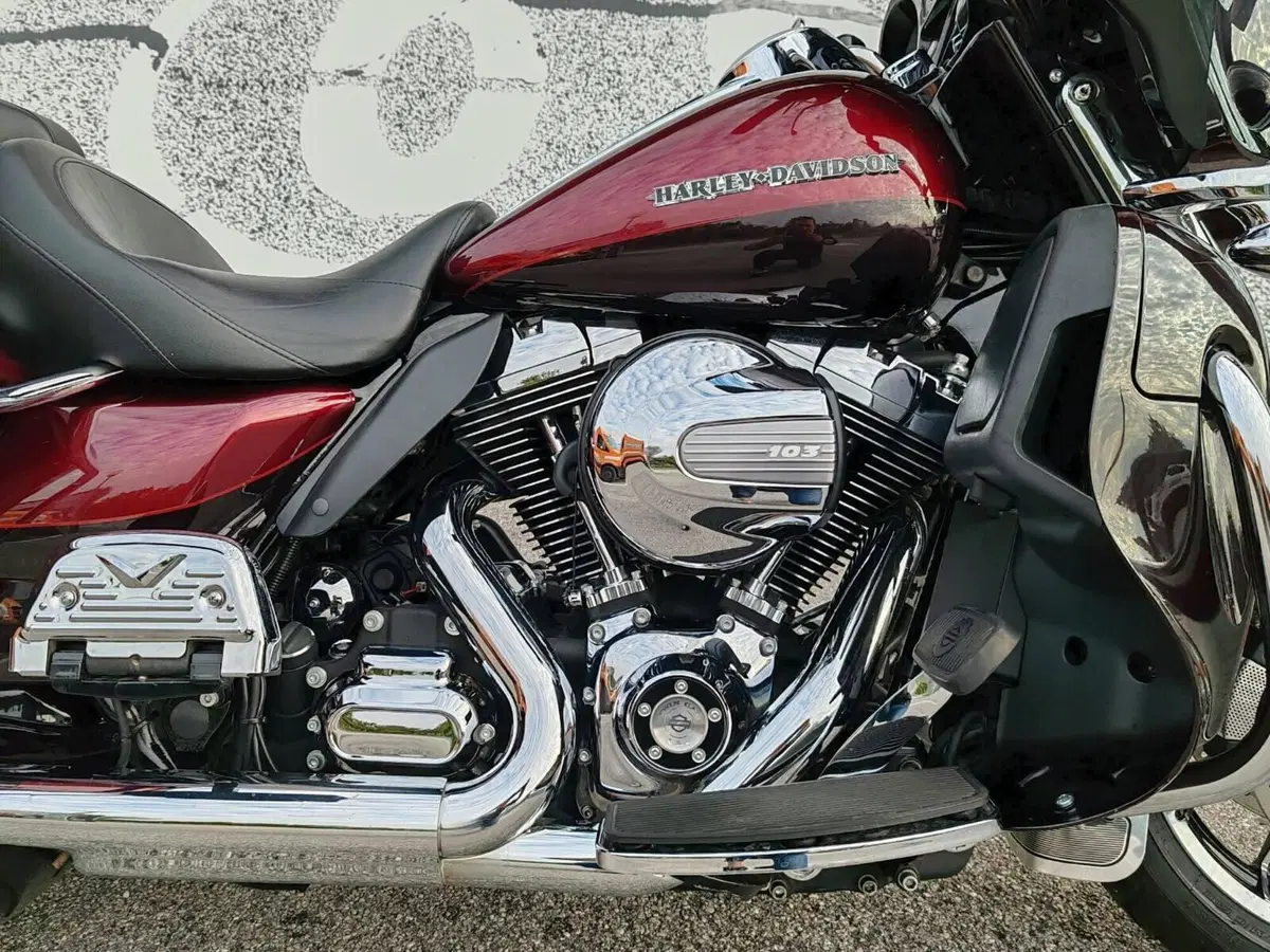 Harley-Davidson 1690 Electra Glide Ultra Limited (2014 - 15) - FLHTK (5)