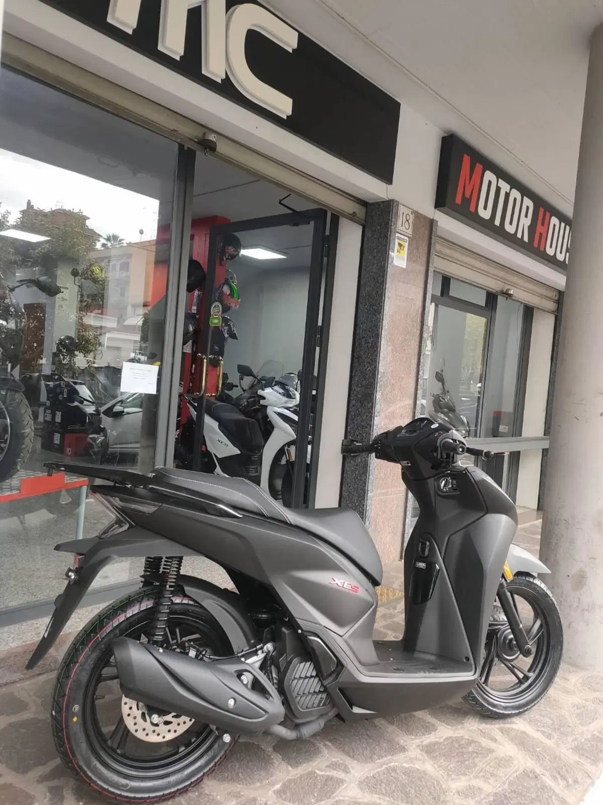 TNT XCR 125 (2025 - 26) (3)