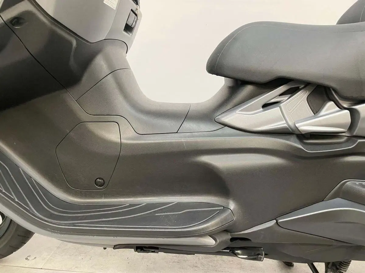 Suzuki Burgman AN 650 Executive (2017 - 20) (4)