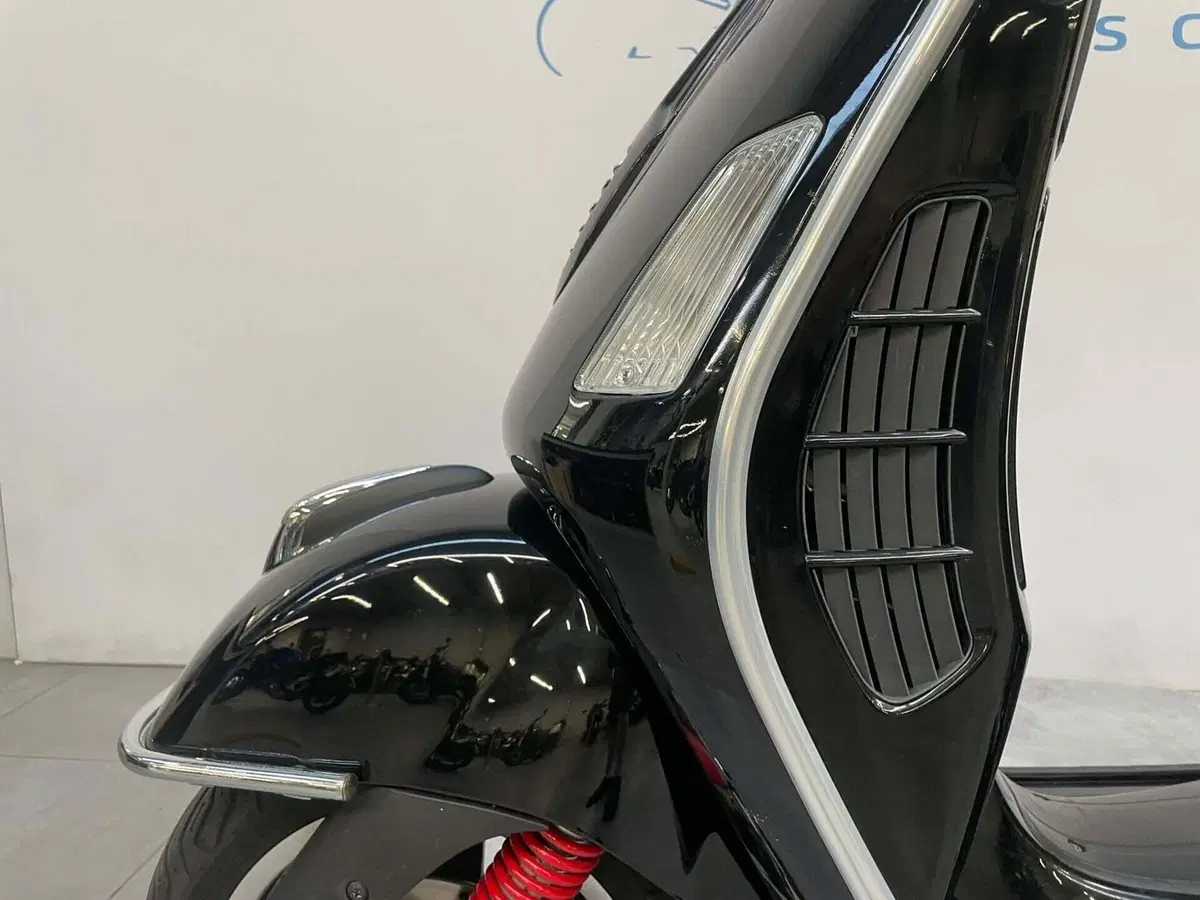 Vespa GTS 300 Super (2008 - 16) (6)