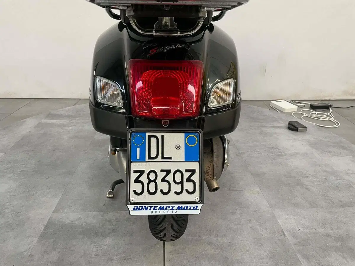 Vespa GTS 300 Super (2008 - 16) (10)