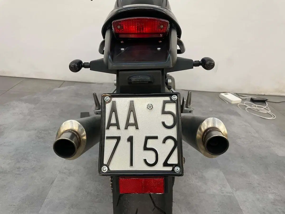 Ducati Monster 600 Dark (1998 - 01) (7)