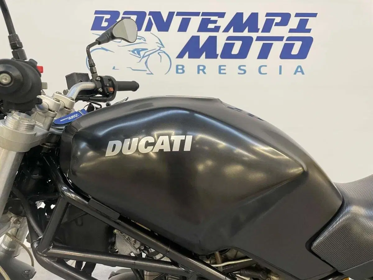 Ducati Monster 600 Dark (1998 - 01) (11)
