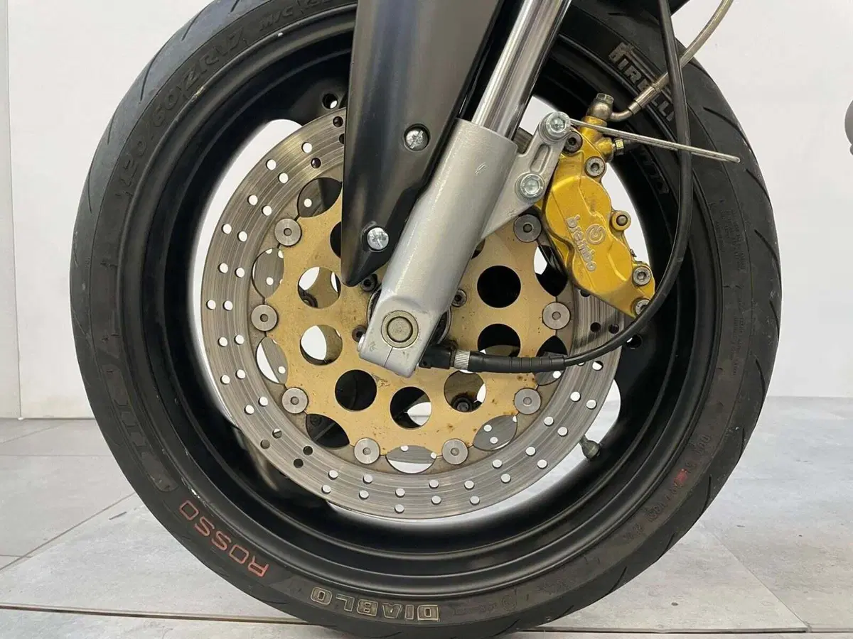 Ducati Monster 600 Dark (1998 - 01) (13)