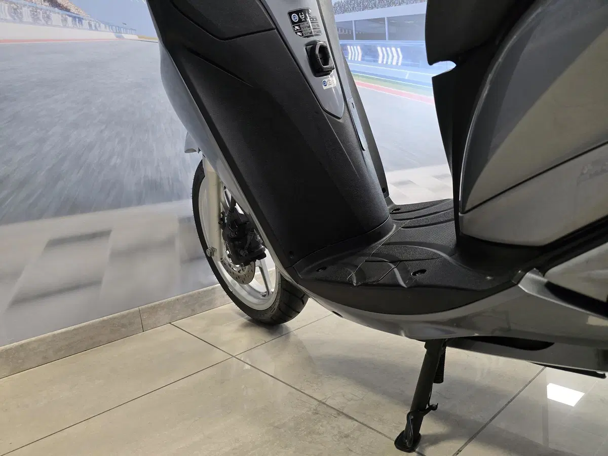 Honda SH 300 i ABS (2011 - 13) (16)