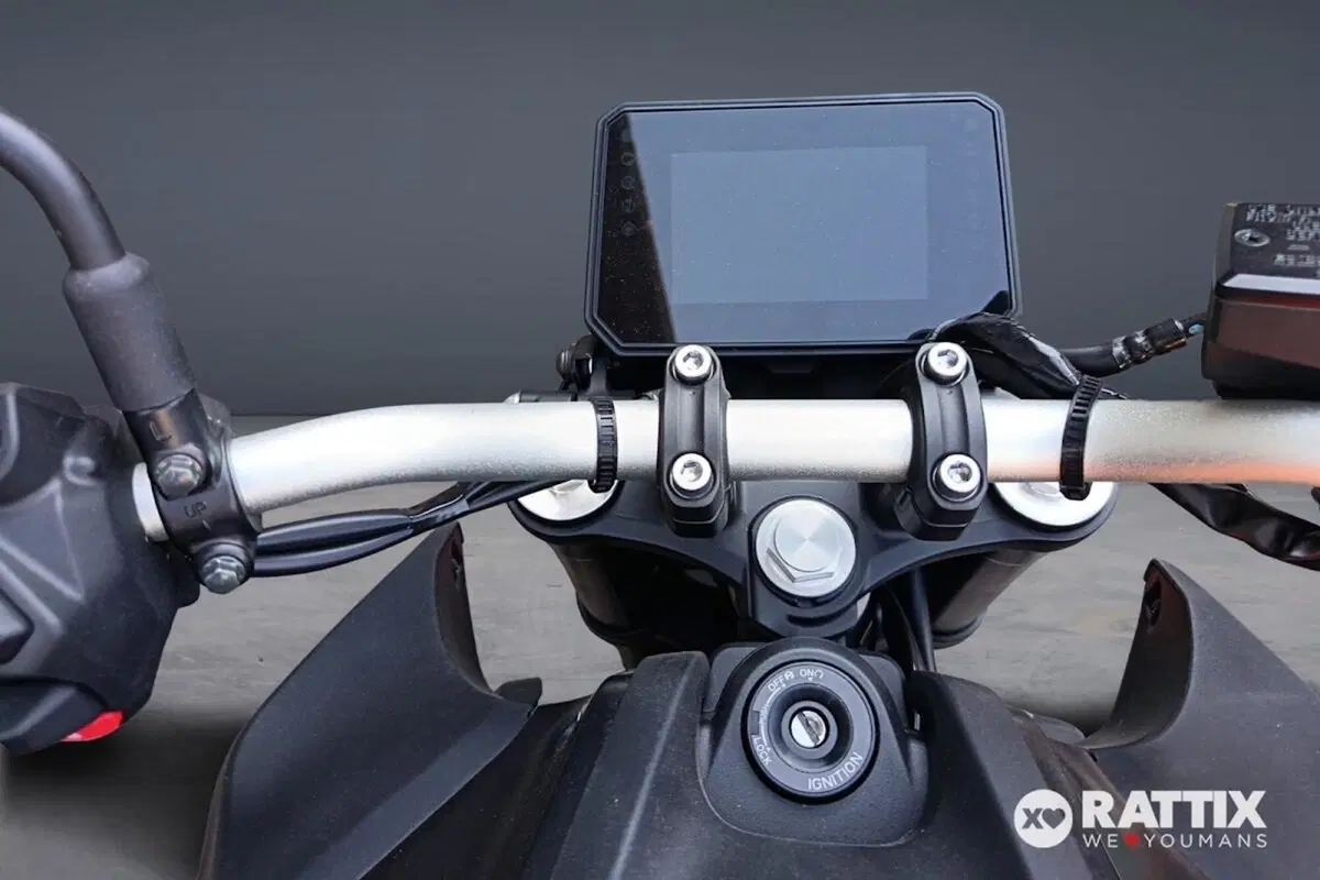 Yamaha MT-07 Y-AMT (2025 - 26) (6)