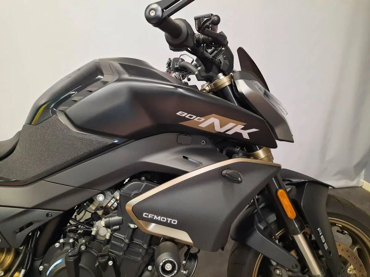 CFMOTO 800NK Sport (2023 - 26) (5)
