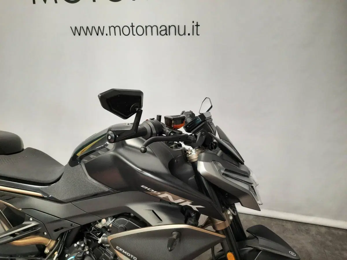 CFMOTO 800NK Sport (2023 - 26) (7)