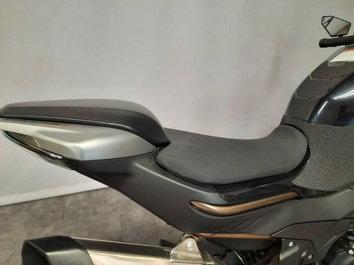 CFMOTO 800NK Sport (2023 - 26) (8)
