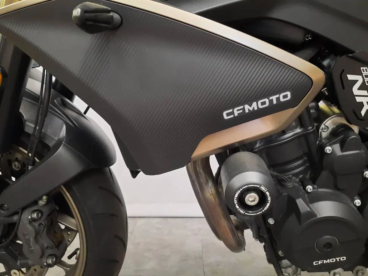 CFMOTO 800NK Sport (2023 - 26) (14)