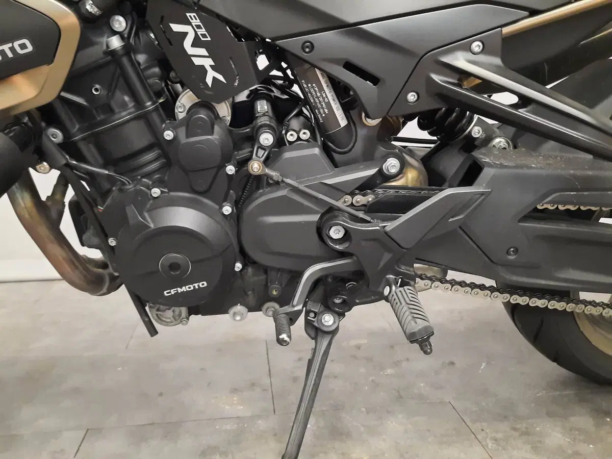 CFMOTO 800NK Sport (2023 - 26) (16)