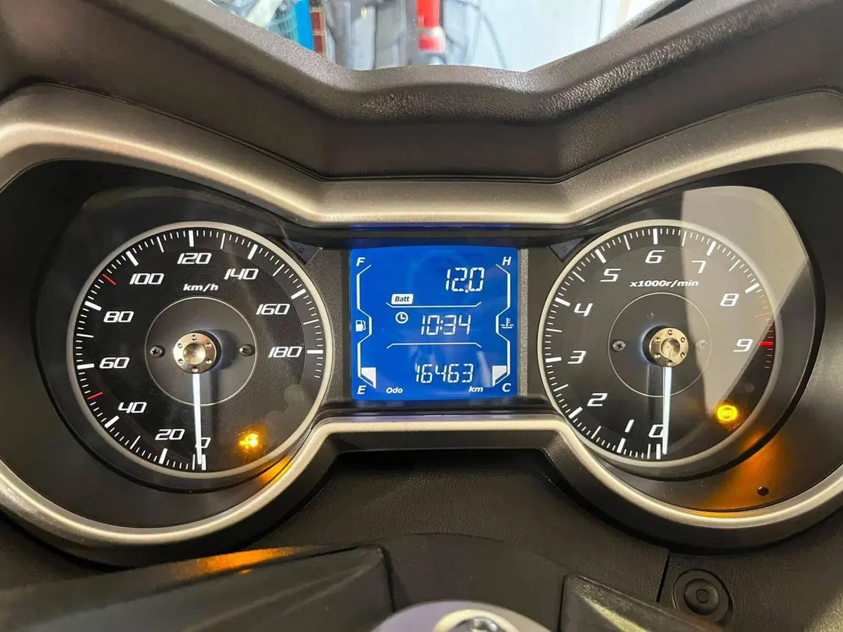 Yamaha X-Max 400 ABS (2017 - 20) (3)