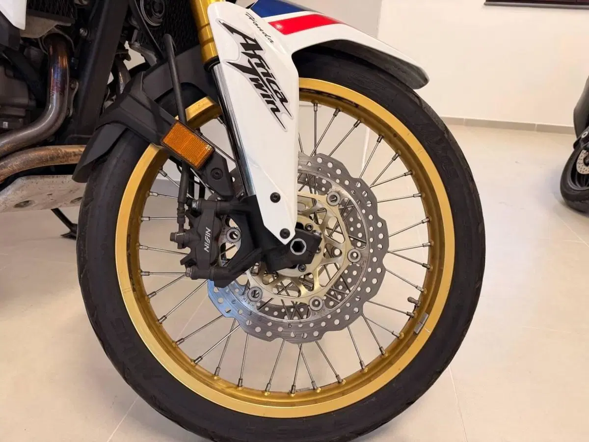 Honda Africa Twin CRF 1000L DCT ABS (2016 - 17) (6)