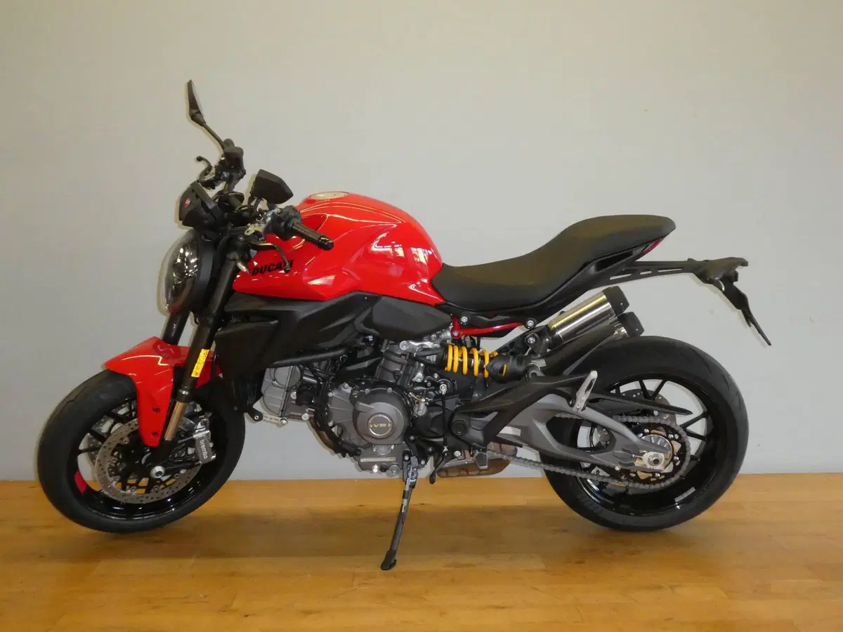 Ducati Monster 890 (2026) (3)