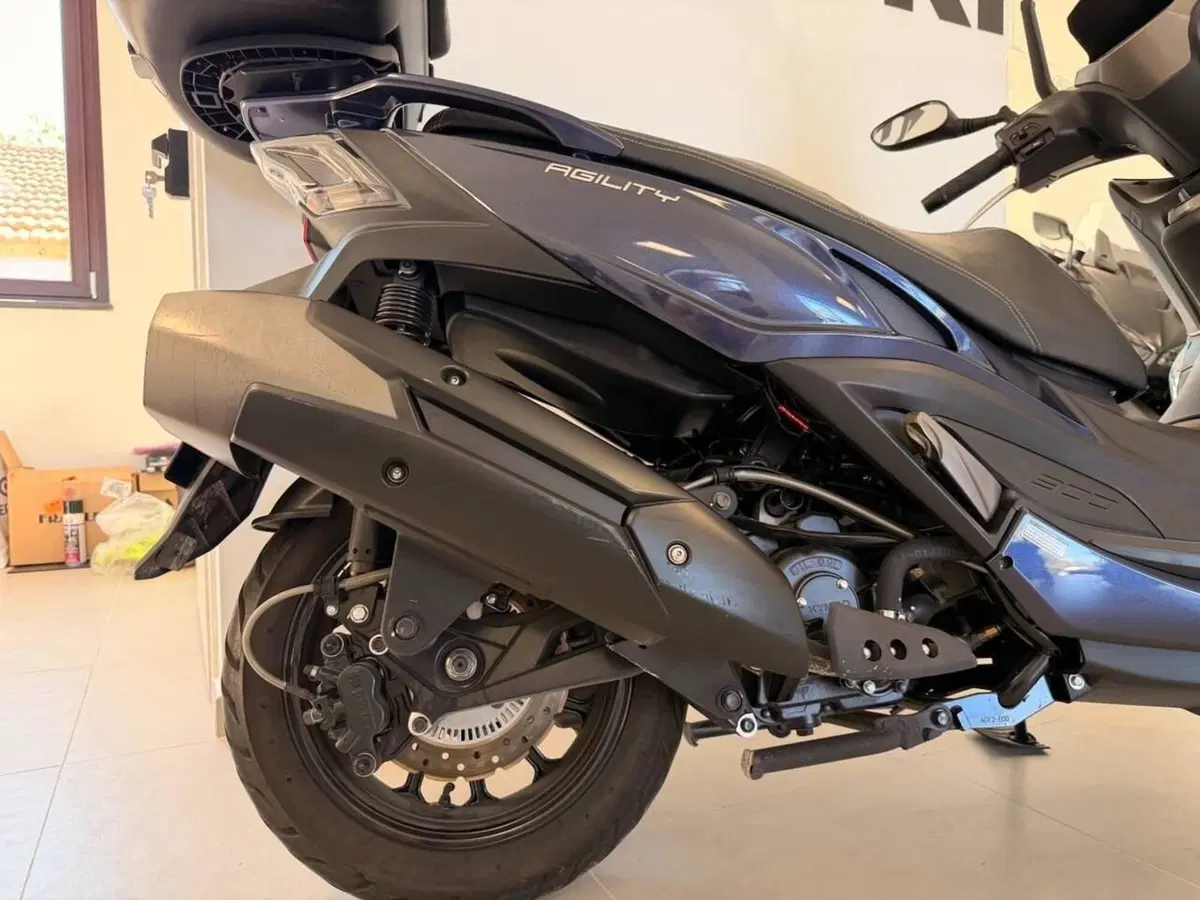 Kymco Agility 300i (2021 - 25) (4)