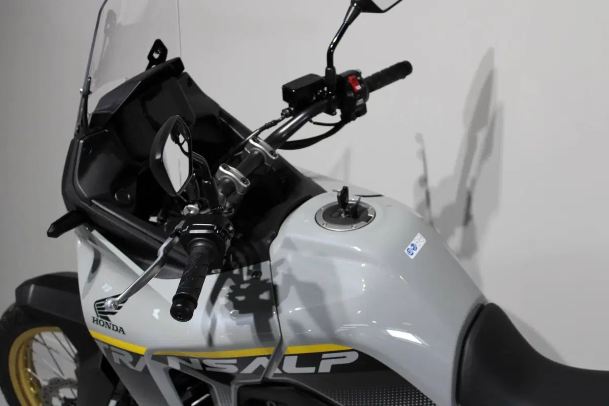 Honda Transalp XL750 (2025) (5)