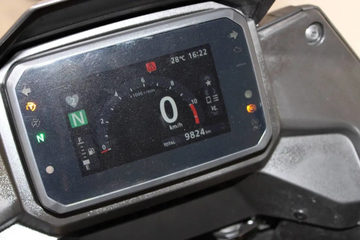 Honda Transalp XL750 (2025) (6)