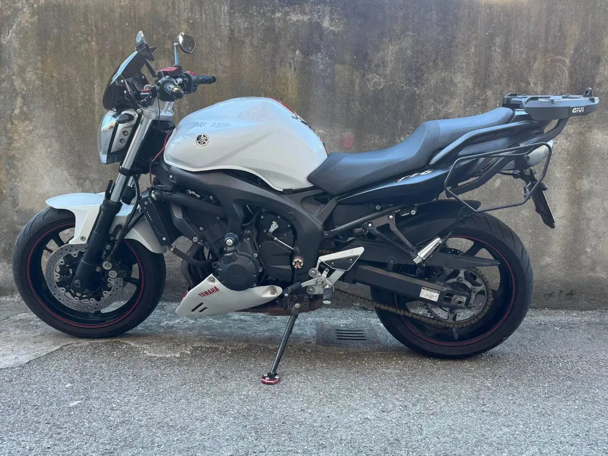 Yamaha FZ6 S2 (2007 - 11) (2)