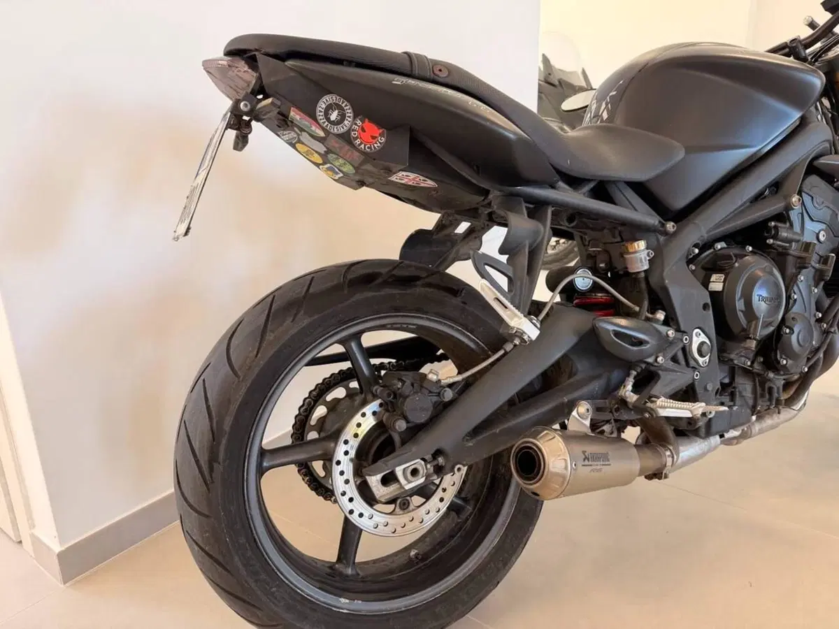 Triumph Street Triple (2007 - 12) (9)