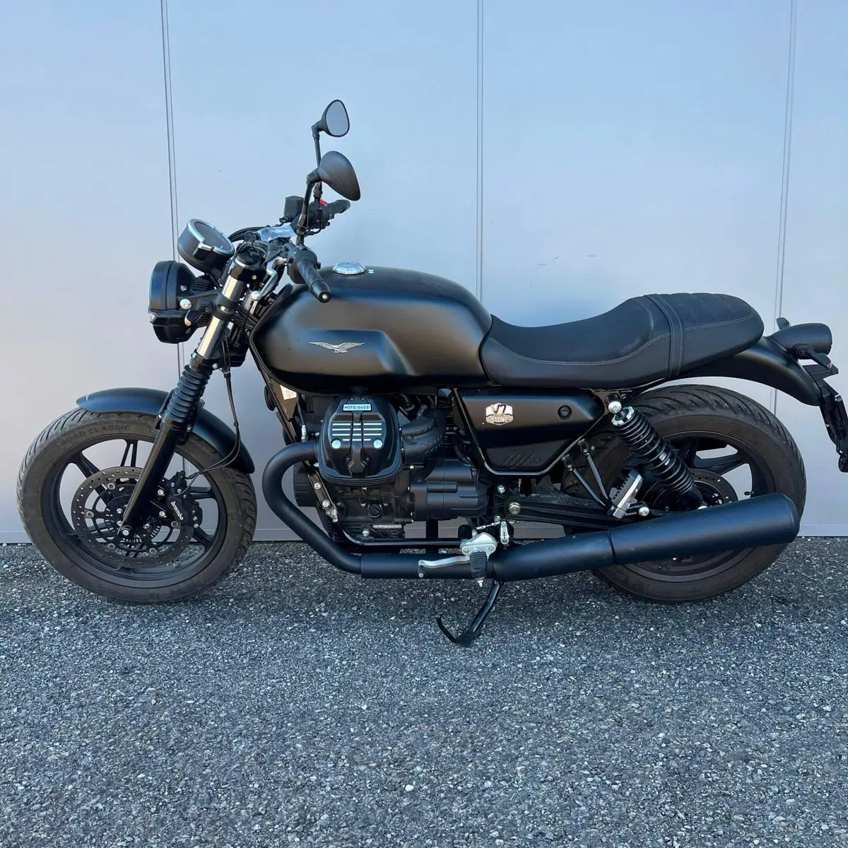 Moto Guzzi V7 Stone (2025 - 26) (17)