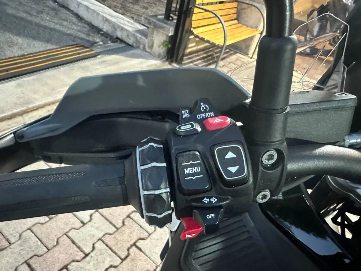 Bmw R 1300 GS Adventure Triple Black (2025 - 26) (8)