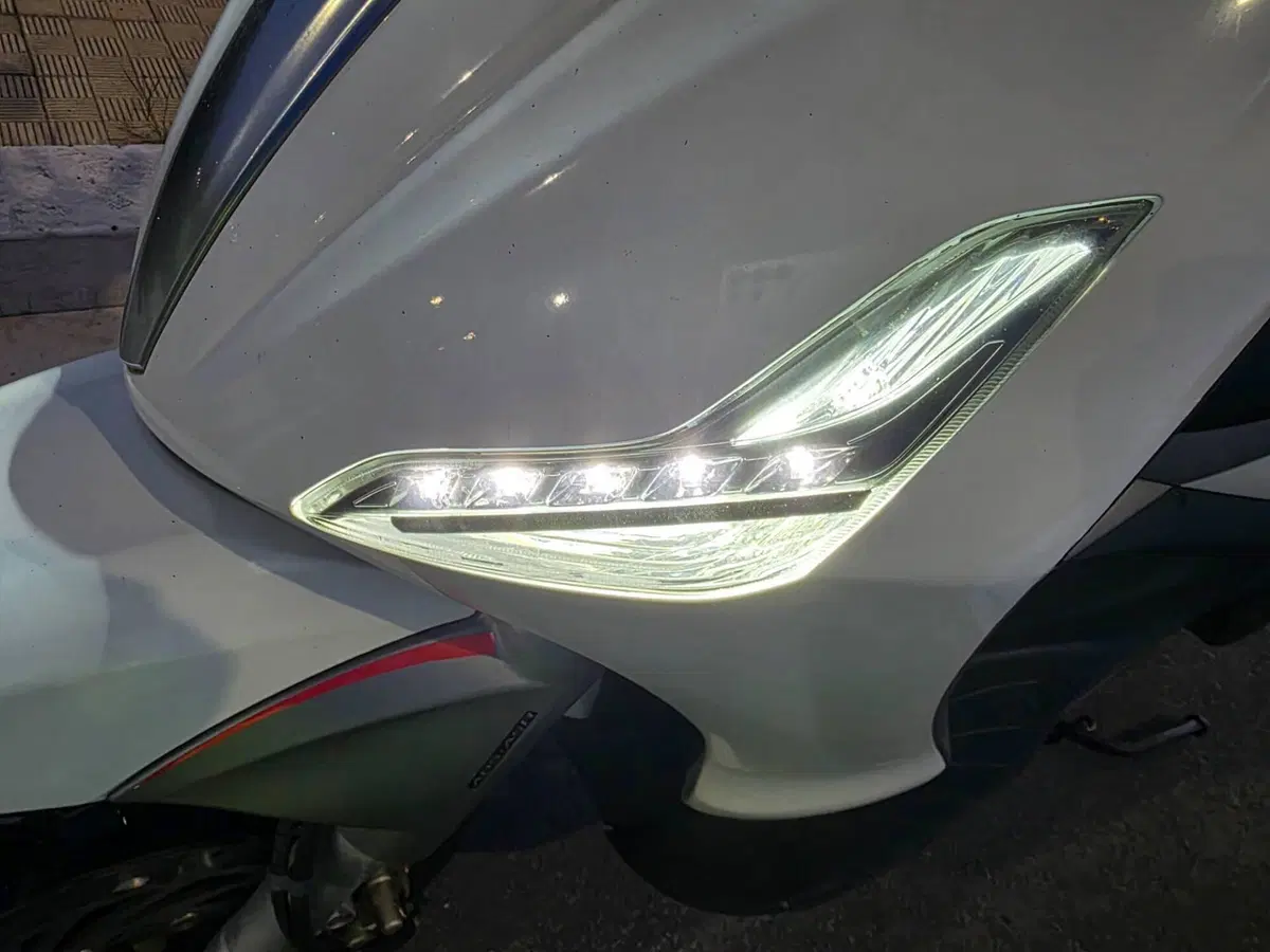 Piaggio Beverly 350 SportTouring ie ABS (2011 - 17) (9)