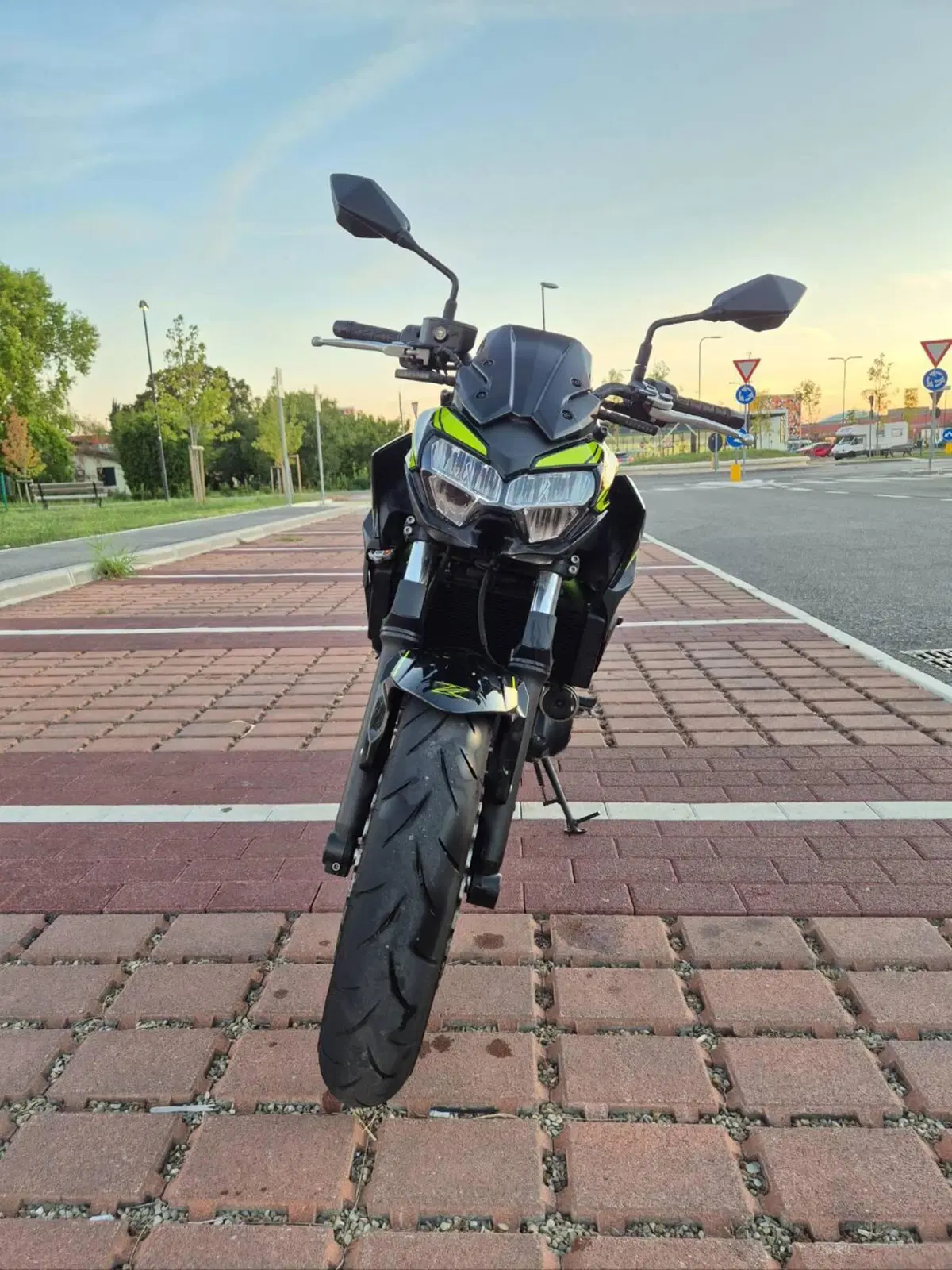 Kawasaki Z 650 (2020) (4)