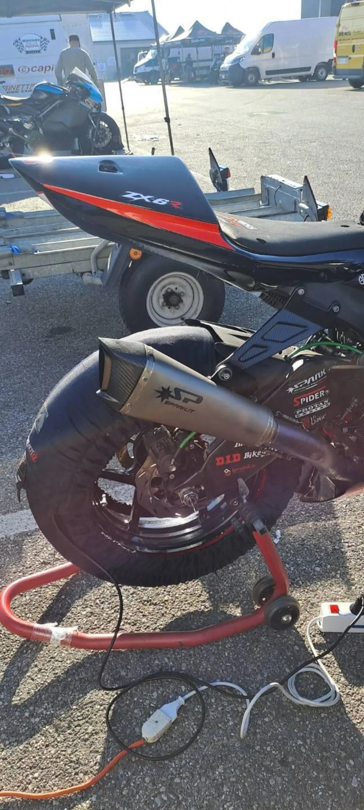 Kawasaki Ninja 600 ZX-6R (2009 - 16) (3)