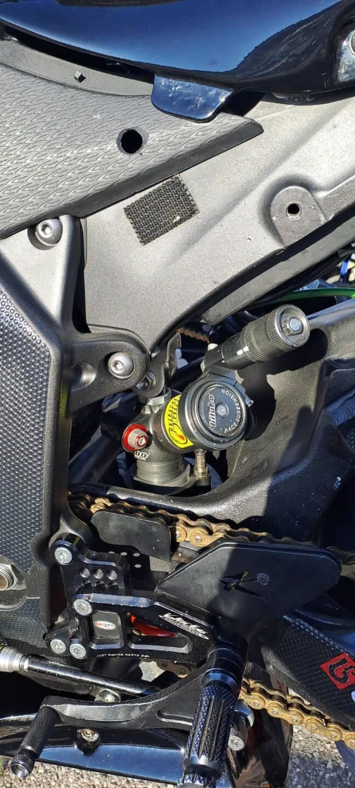 Kawasaki Ninja 600 ZX-6R (2009 - 16) (4)