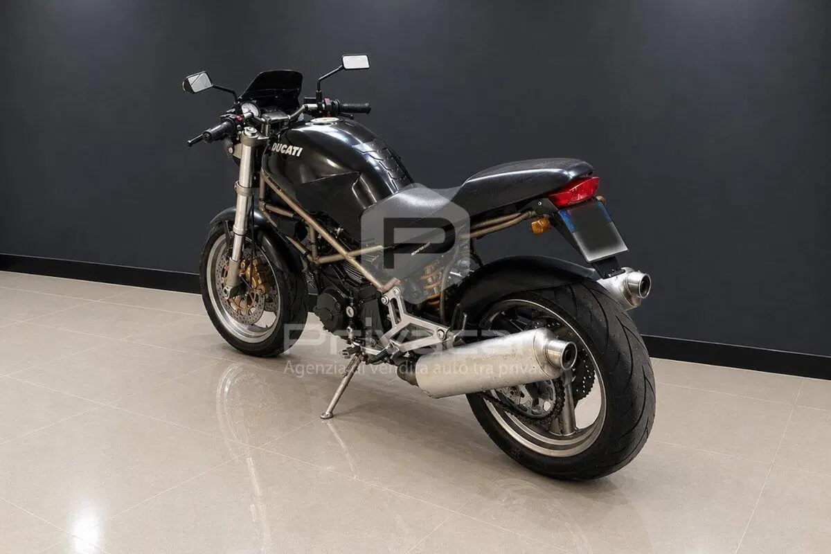 Ducati Monster 600 Dark (1998 - 01) (3)