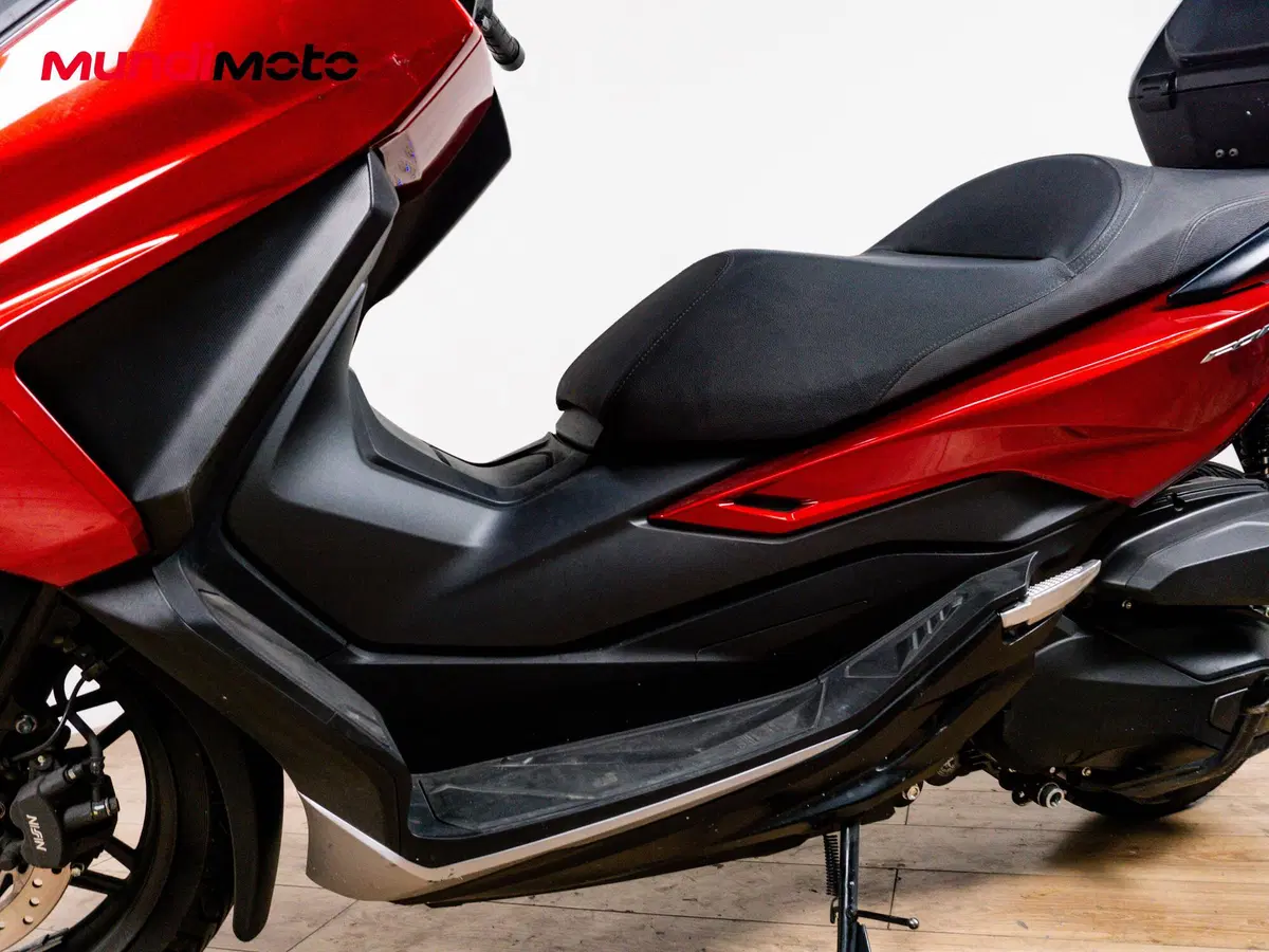 Honda Forza 350 (2022 - 24) (9)
