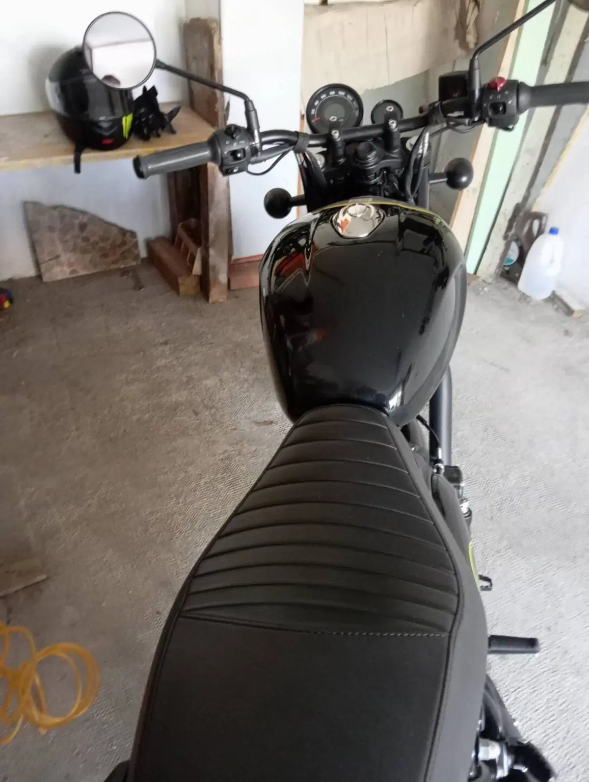 Royal Enfield HNTR 350 (2022 - 26) (4)
